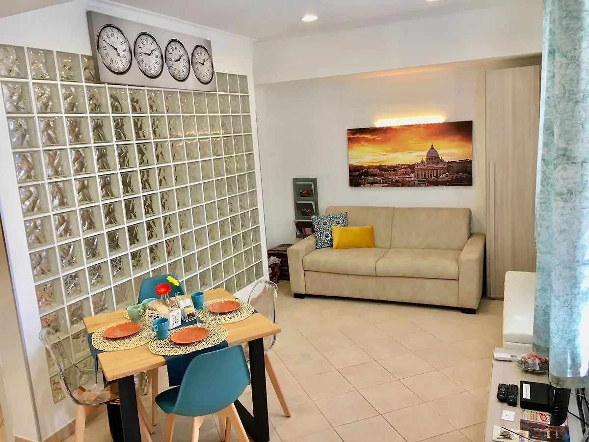 Apartment Amadeus Roma 0*,  Italia